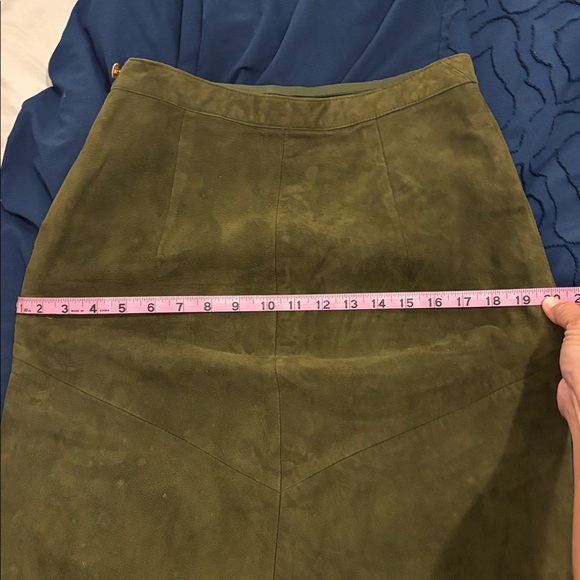 VTG No Label or Tags Olive Green Suede Leather Pencil Skirt - Picture 11 of 12